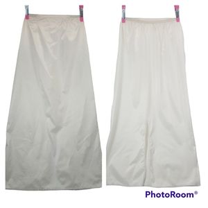 *1J Vassarette small midi vintage long half slip back slit cream with lace trim